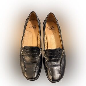 Söfft Black Leather Slip-On Loafers for Men